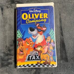 Walt Disney Oliver & Company VHS Tape